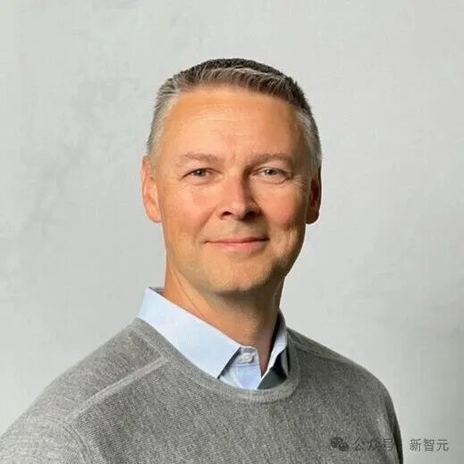 突发:甲骨文CEO下台!刚和OpenAI签下3000亿美元大单,或因路线斗争 开放猫AI工具库 2025年09月24日 11:00 广东